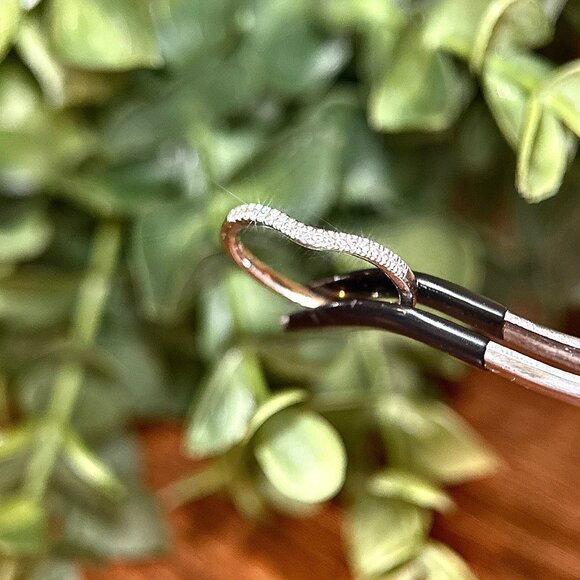 14K White Gold Diamond Curve Band Ring - Picture 7 of 9